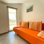 Elvira Apartment *