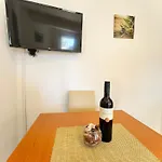 Elvira Apartment Drage