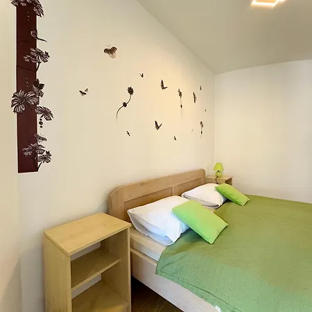 Elvira Apartment