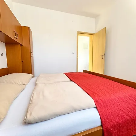 Apartment Elvira
