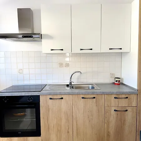 Apartment Elvira *